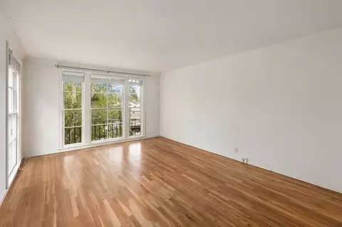 1419 Oak Grove Ave, Burlingame, CA 94010