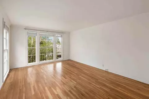 1419 Oak Grove Ave, Burlingame, CA 94010