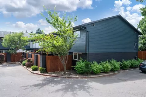 755 SE Hogan Rd, Gresham, OR 97080 photo 2