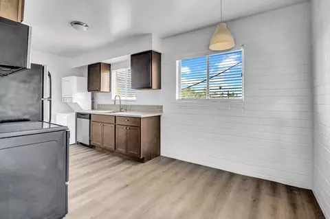 31 W 2nd St, Mesa, AZ 85201