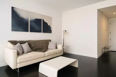 200 E 11th St, New York, NY 10003
