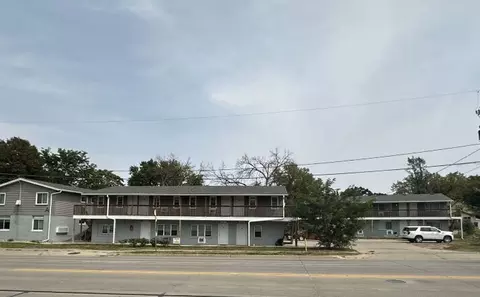 2125 Indianola Ave, Des Moines, IA 50315