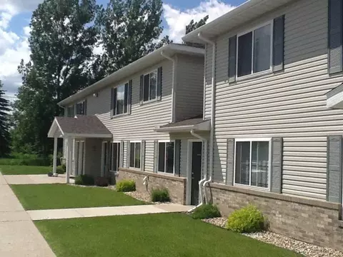 902 8th Ave S, Wahpeton, ND 58075