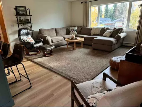 1004 Joyce Dr, Fairbanks, AK 99701