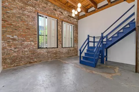 2015 W Race Ave, Chicago, IL 60612