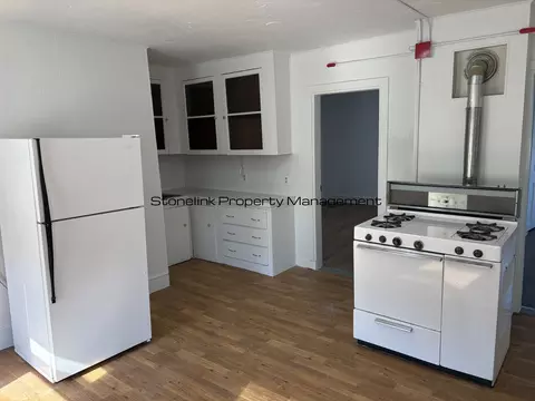622 Union Ave, Providence, RI 02909