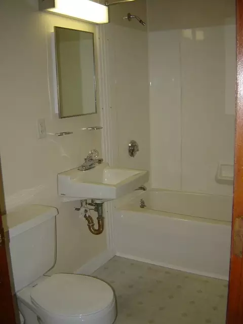 147 Allen St, Springfield, MA 01108 photo 4
