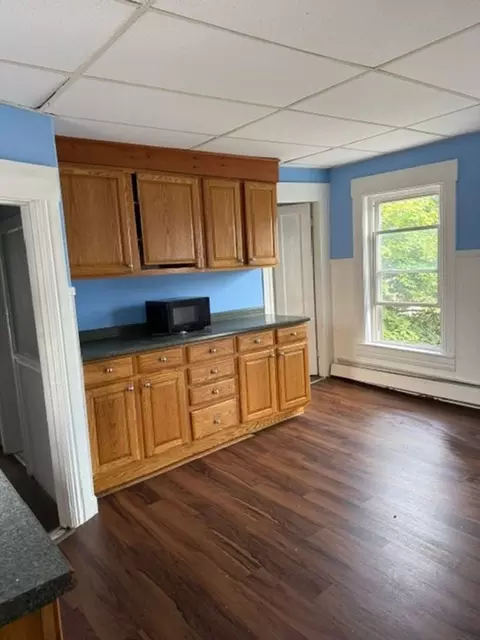492 Wilson St, Manchester, NH 03103