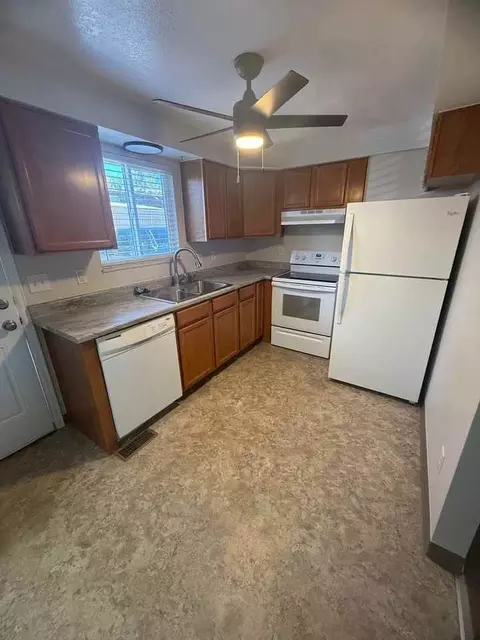 1675 Robb St, Lakewood, CO 80215