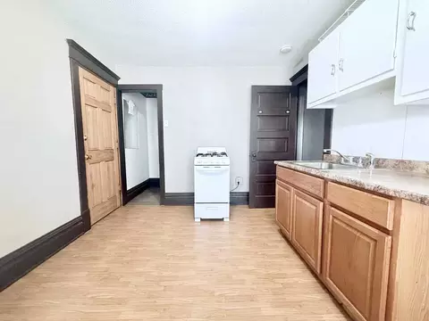2412 Olive St, Cedar Falls, IA 50613