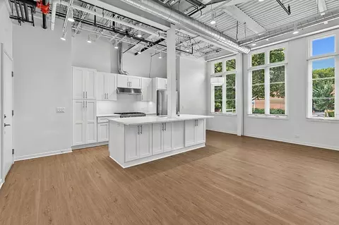 1401 N Western Ave, Lake Forest, IL 60045