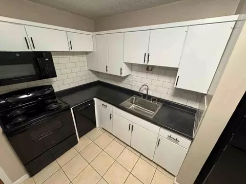 2333 Ridge Ct, Lawrence, KS 66046