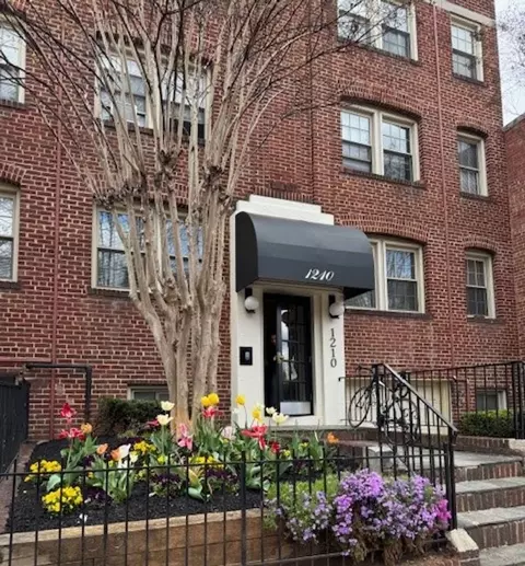 1210 4th St NW, Washington, DC 20001