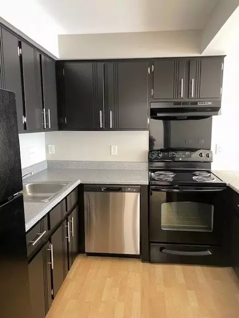 2575 Catalpa Dr, Berkley, MI 48072