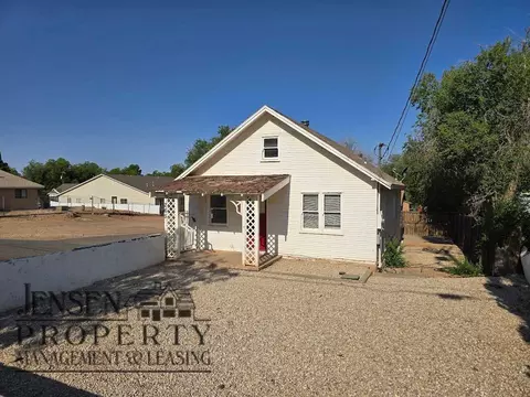 261 N State St, Hurricane, UT 84737
