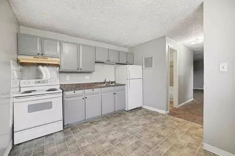 1908 Clinton St, Aurora, CO 80010