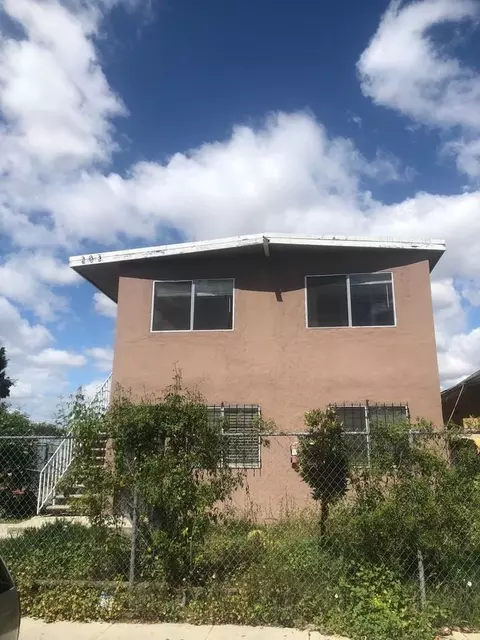 203 E 53rd St, Los Angeles, CA 90011