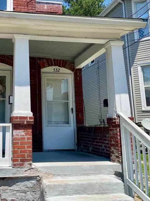 526 E 8th St, Alton, IL 62002