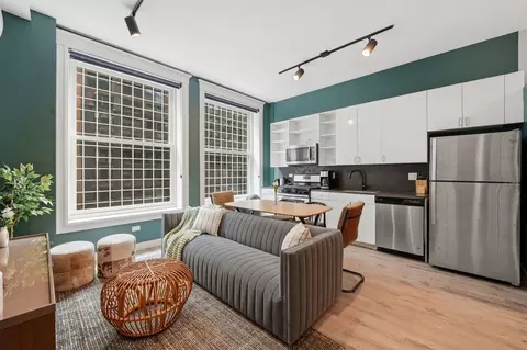 417 S Dearborn St, Chicago, IL 60605