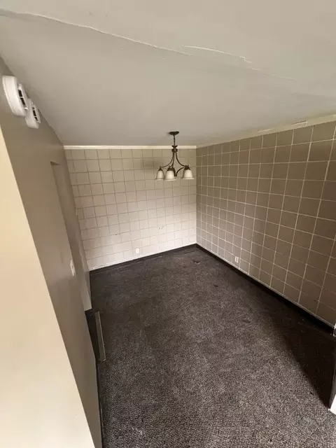 204 Middlebury St, Elkhart, IN 46516