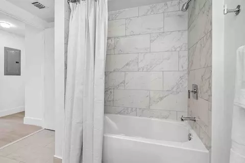 2555 NE 179th St, Miami, FL 33162 photo 58
