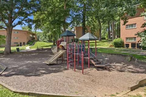 2386 Glenmont Cir, Glenmont, MD 20902 photo 39