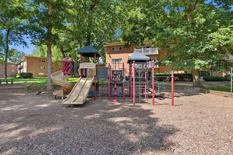 2386 Glenmont Cir, Glenmont, MD 20902 photo 41