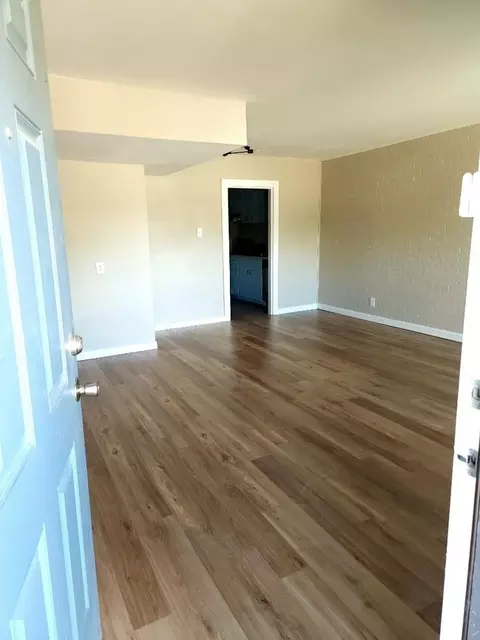 555 Precinct Line Rd, Hurst, TX 76053