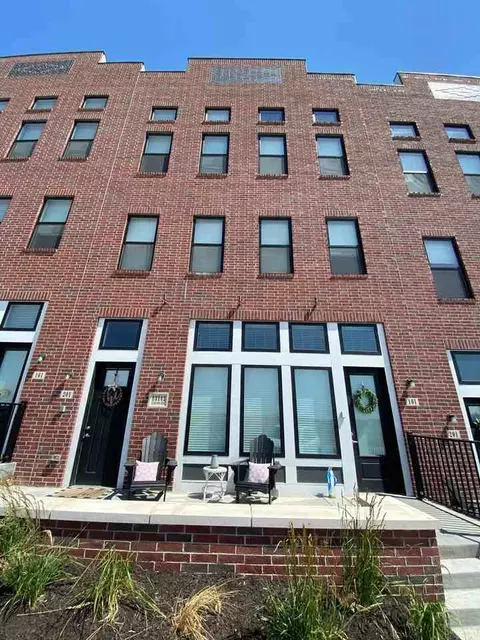 13178 Lincoln Rd, Omaha, NE 68138