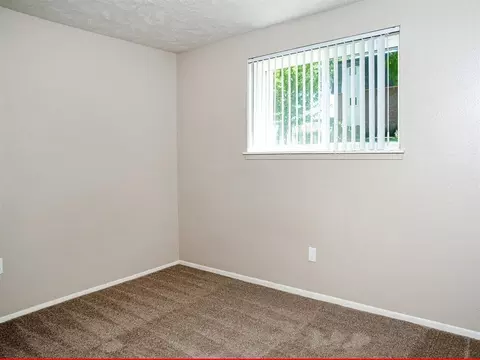9670 Berry Plz, Omaha, NE 68127 photo 32
