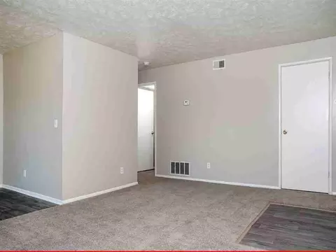 9670 Berry Plz, Omaha, NE 68127 photo 26