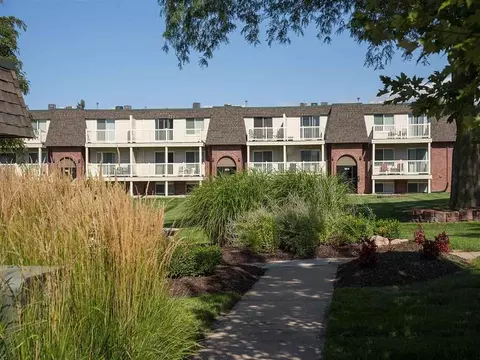 9670 Berry Plz, Omaha, NE 68127 photo 16