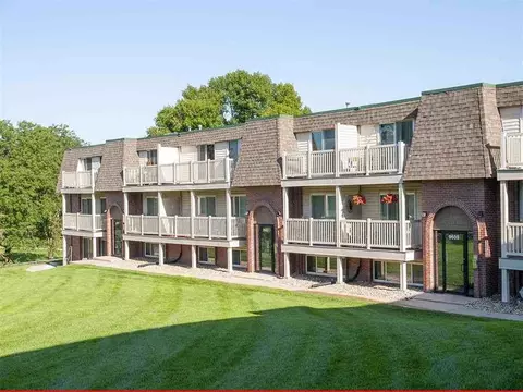 9670 Berry Plz, Omaha, NE 68127 photo 4