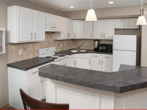 9670 Berry Plz, Omaha, NE 68127 photo 41