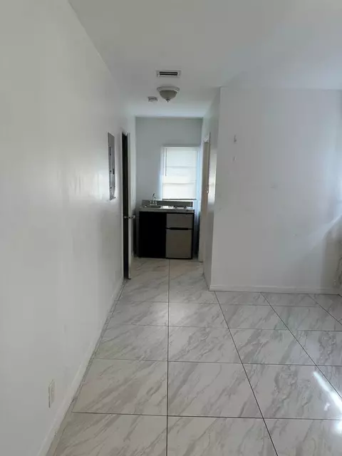 212 NW 11th St, Pompano Beach, FL 33060