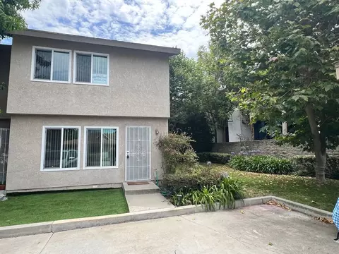 221 Avocado St, Costa Mesa, CA 92627