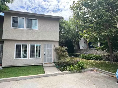 221 Avocado St, Costa Mesa, CA 92627