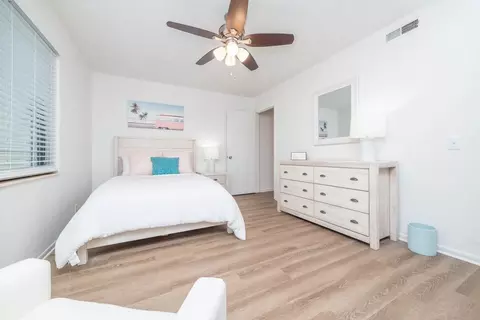 720 SW 34th St, Gainesville, FL 32607 photo 2