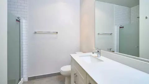 521 S Weller St, Seattle, WA 98104 photo 15