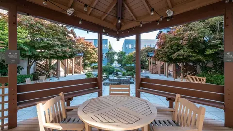 521 S Weller St, Seattle, WA 98104 photo 20
