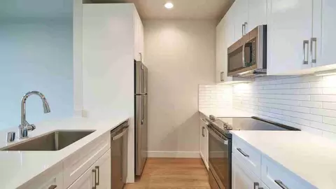 521 S Weller St, Seattle, WA 98104 photo 6