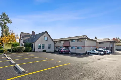 14948 SE Stark St, Portland, OR 97233