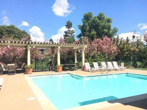 2146 Bedford St, Santa Rosa, CA 95404