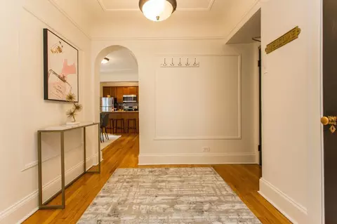 215 E Chestnut St, Chicago, IL 60611 photo 5