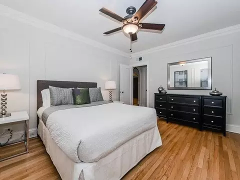 215 E Chestnut St, Chicago, IL 60611 photo 17