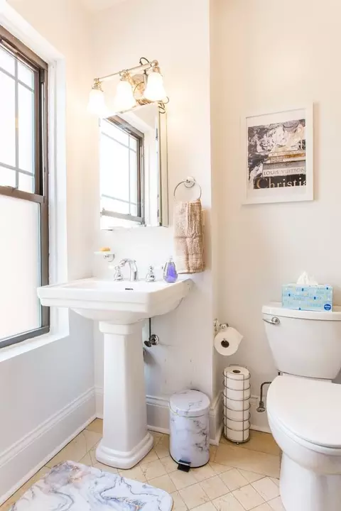 215 E Chestnut St, Chicago, IL 60611 photo 12