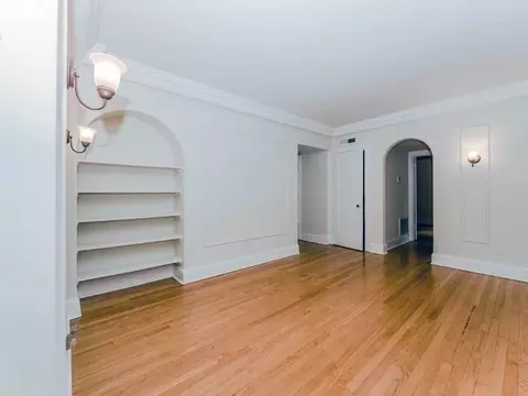 215 E Chestnut St, Chicago, IL 60611 photo 38