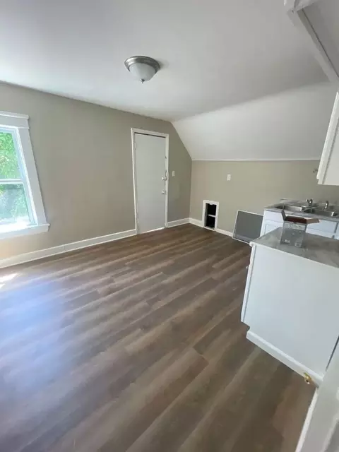 381 E 152nd St, Cleveland, OH 44110