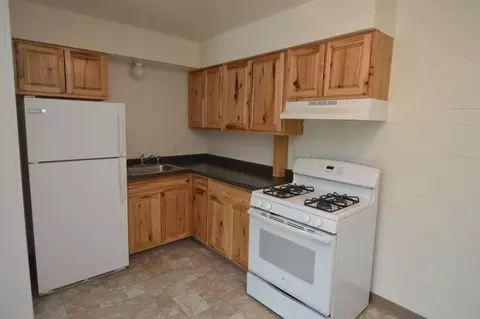 2212 12th Ave N, Grand Forks, ND 58203