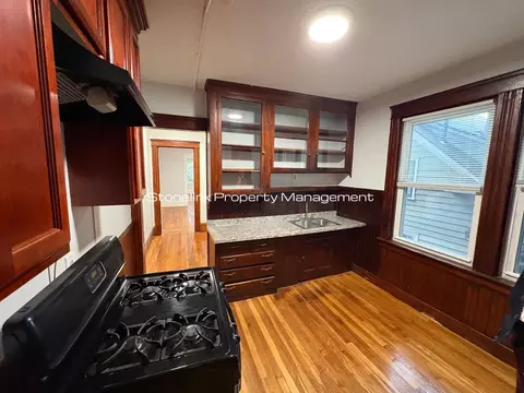 654 Elmwood Ave, Providence, RI 02907